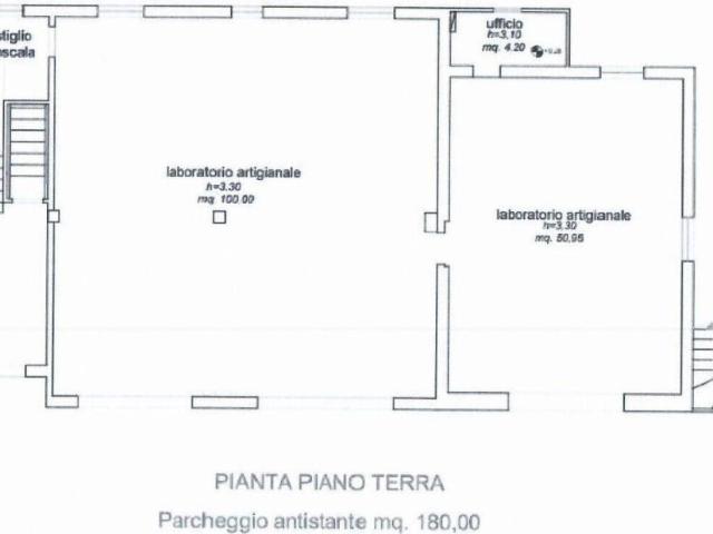 Locale Commerciale in affitto a Unione di comuni Valmarecchia, Novafeltria