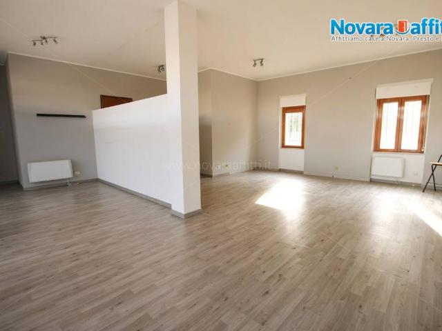 Locale Commerciale in affitto a San Rocco, Piemonte