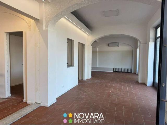 Locale Commerciale in affitto a Porta Mortara, Piemonte