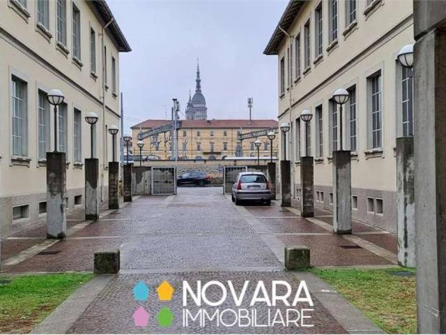 Locale Commerciale in affitto a Piemonte, Novara