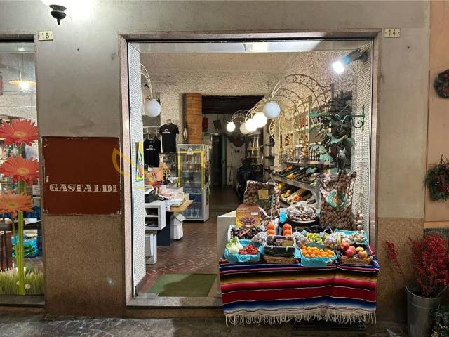 Locale Commerciale in affitto a Sacro Cuore, Piemonte