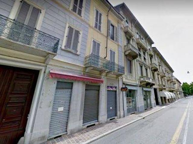 Locale Commerciale in affitto a Porta Mortara, Piemonte