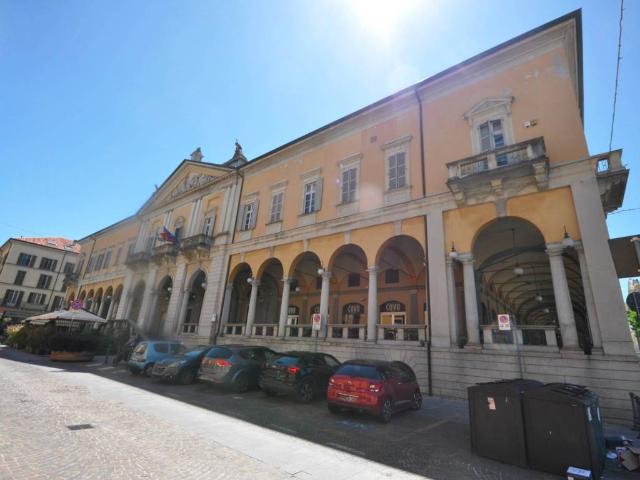Locale Commerciale in affitto a Sacro Cuore, Piemonte