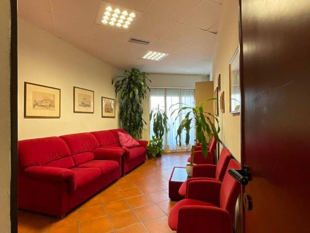 Locale Commerciale in affitto a Sacro Cuore, Piemonte