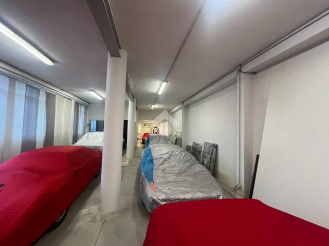 Locale Commerciale in affitto a Nove, Veneto