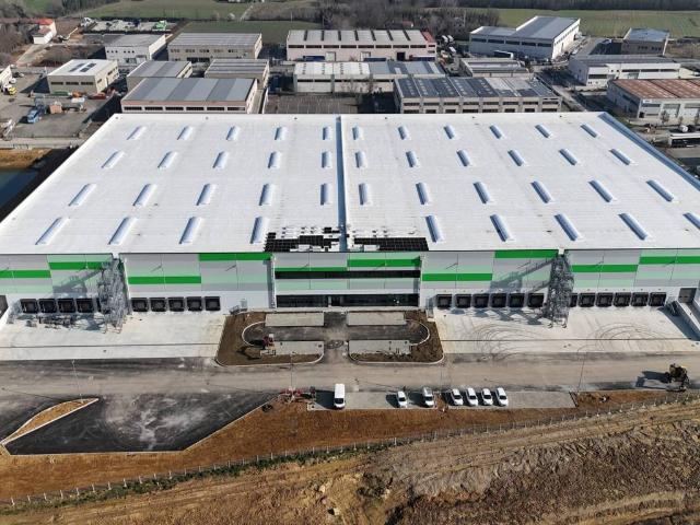 Locale Commerciale in affitto a Piemonte, Alessandria