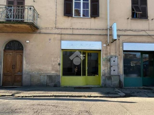 Locale Commerciale in affitto a Piemonte, Alessandria