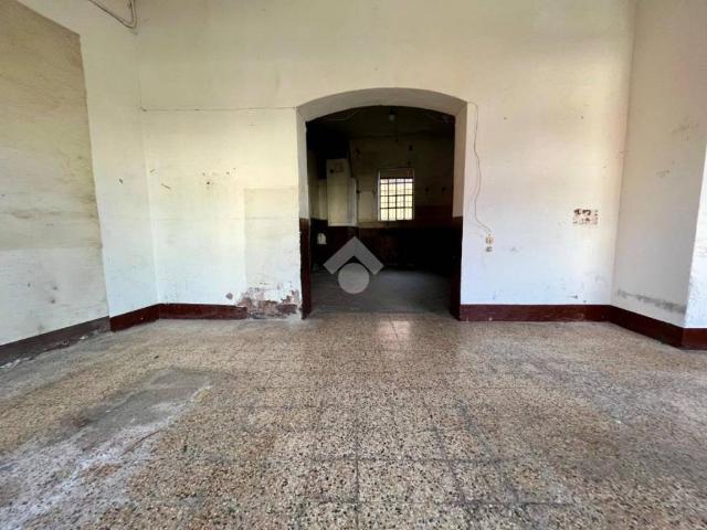 Locale Commerciale in affitto a Piemonte, Alessandria