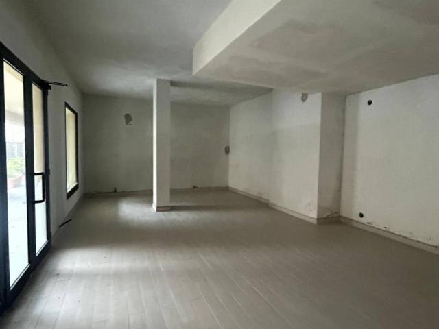 Locale Commerciale in affitto a Piemonte, Alessandria
