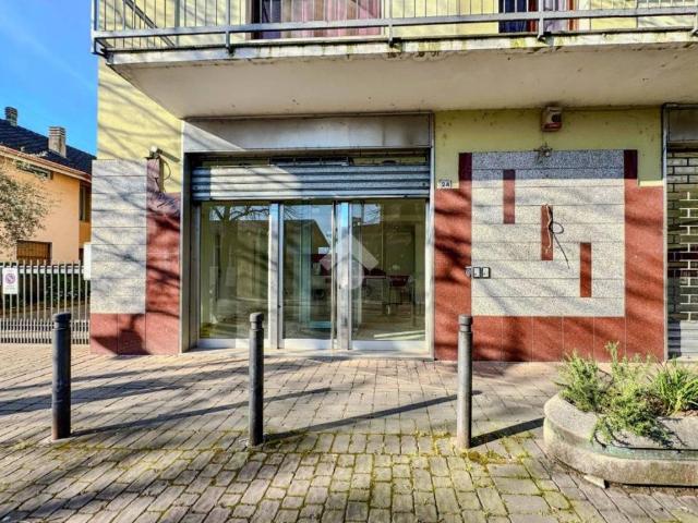 Locale Commerciale in affitto a Nuvolento, Lombardia