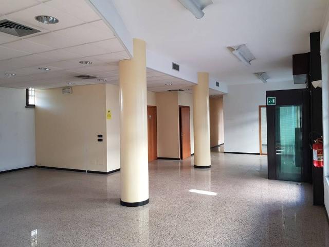 Locale Commerciale in affitto a Oderzo, Veneto