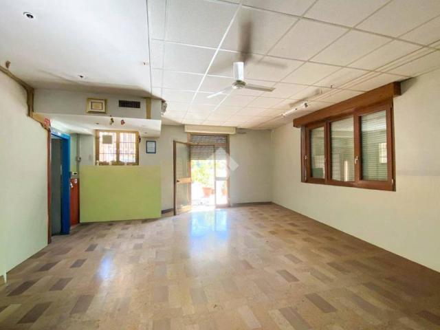 Locale Commerciale in affitto a Comunità montana della Valle Sabbia, Odolo