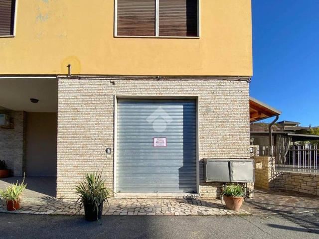 Locale Commerciale in affitto a Comunità montana della Valle Sabbia, Odolo