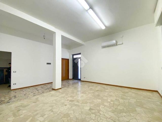 Locale Commerciale in affitto a Comunità montana della Valle Sabbia, Odolo