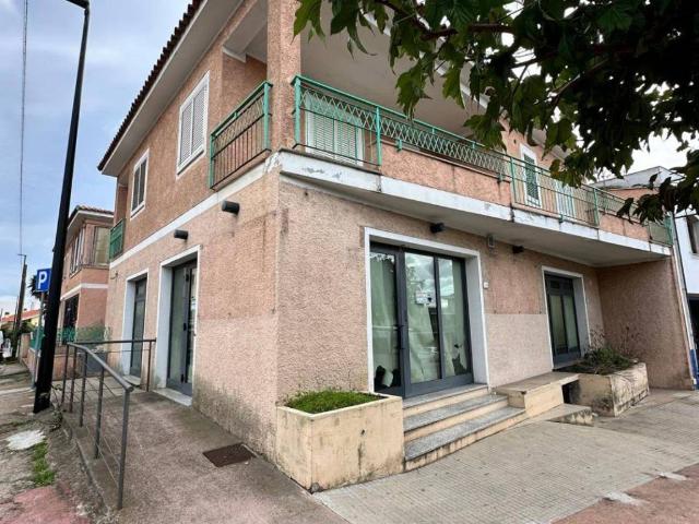 Locale Commerciale in affitto a San Pantaleo, Sassari