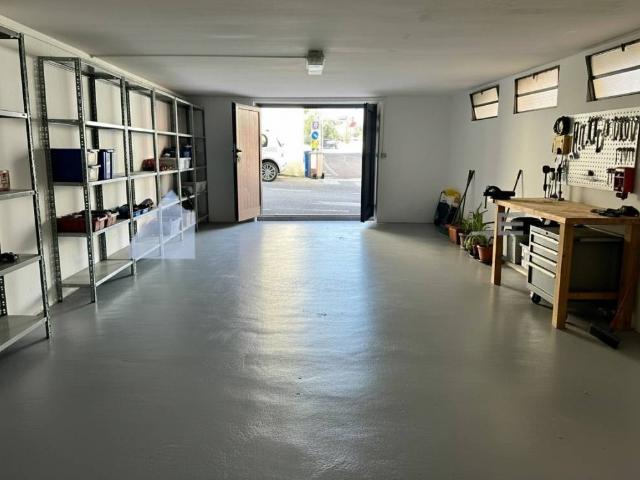 Locale Commerciale in affitto a San Pantaleo, Sardigna/Sardegna