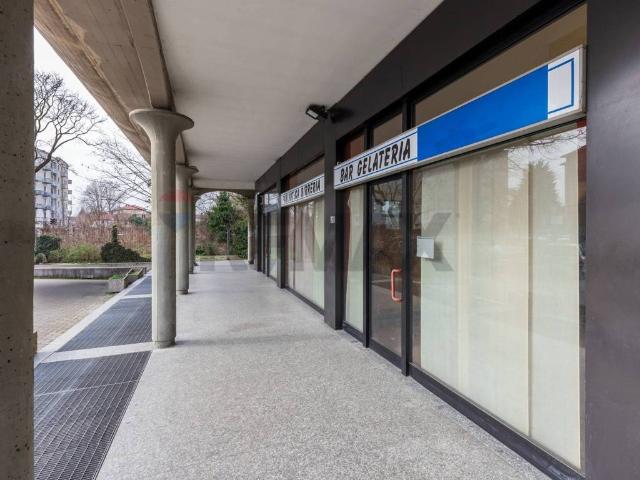 Locale Commerciale in affitto a Castegnate, Castellanza