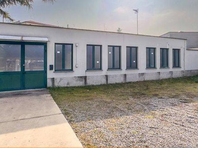 Locale Commerciale in affitto a Gerbone, Olgiate Olona