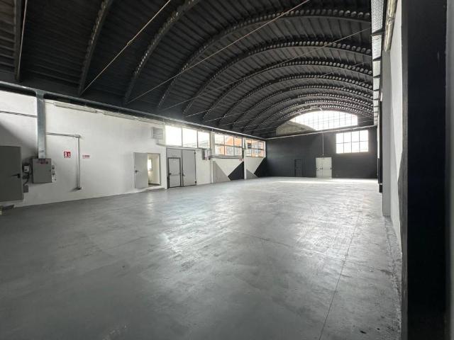 Locale Commerciale in affitto a Locate Triulzi, Lombardia