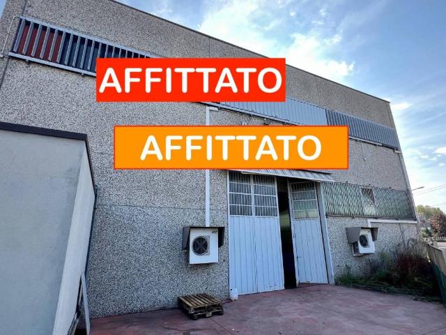 Locale Commerciale in affitto a Locate Triulzi, Lombardia