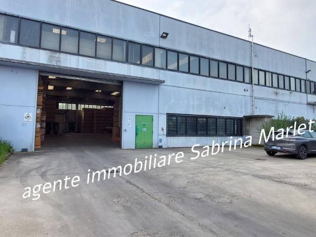 Locale Commerciale in affitto a Piemonte, Torino