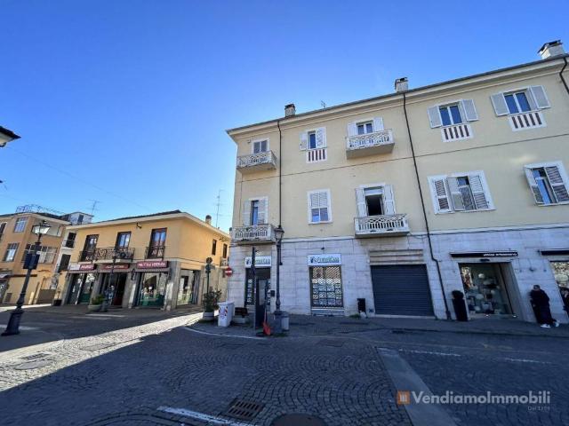 Locale Commerciale in affitto a Piemonte, Torino