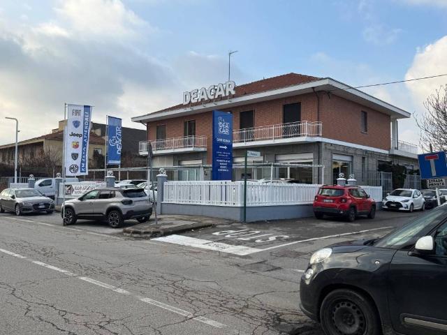Locale Commerciale in affitto a Piemonte, Torino