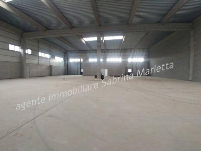 Locale Commerciale in affitto a Piemonte, Torino