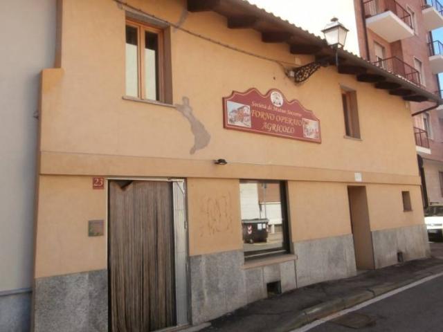 Locale Commerciale in affitto a Piemonte, Torino