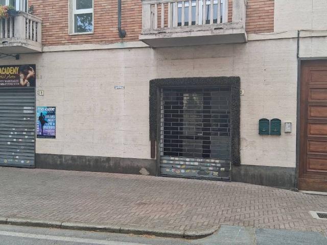Locale Commerciale in affitto a Piemonte, Torino
