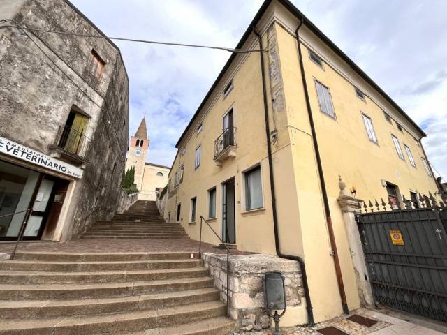 Locale Commerciale in affitto a Orgiano, Veneto