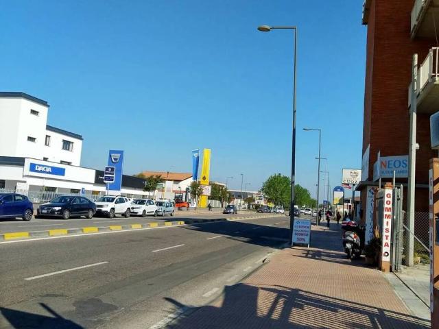 Locale Commerciale in affitto a Sa Rodia, Oristano