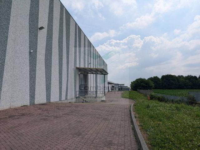 Locale Commerciale in affitto a Ornago, Lombardia