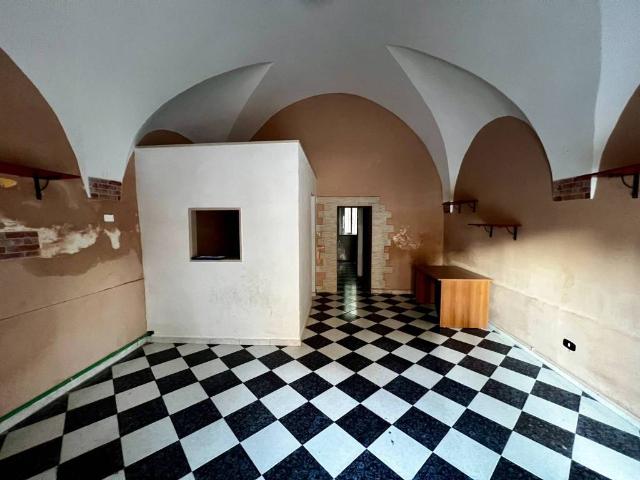 Locale Commerciale in affitto a Puglia, Foggia