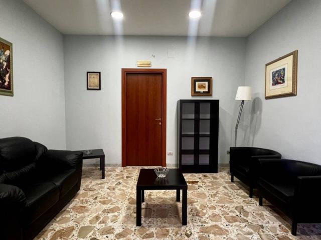Locale Commerciale in affitto a Puglia, Foggia