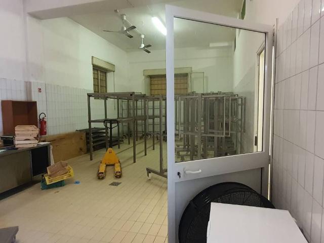 Locale Commerciale in affitto a Marche, Fermo