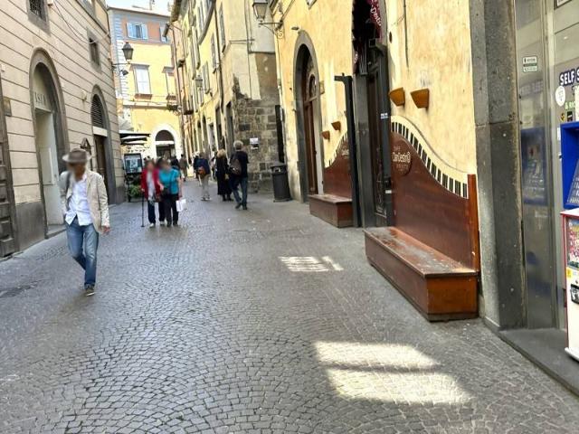 Locale Commerciale in affitto a Sferracavallo, Orvieto