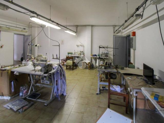 Locale Commerciale in affitto a Unione dei Comuni Bassa Bresciana Occidentale, Orzinuovi