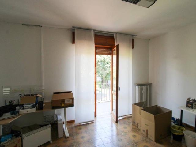 Locale Commerciale in affitto a Osio Sotto, Lombardia