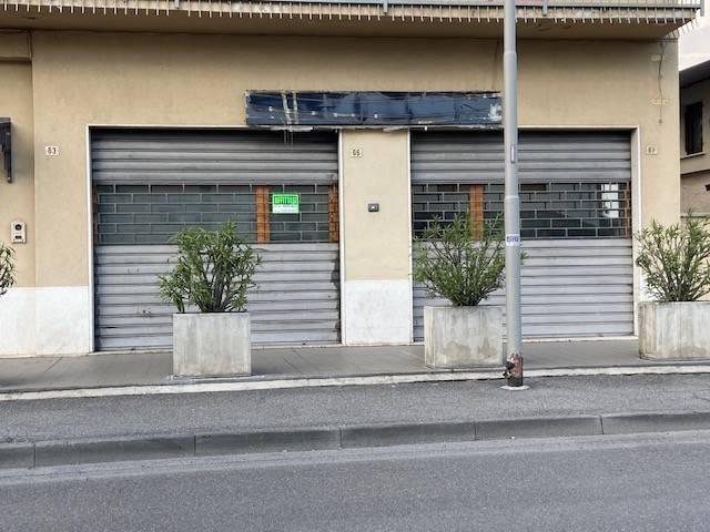 Locale Commerciale in affitto a Ospitaletto, Lombardia
