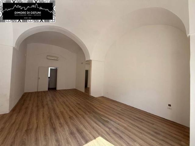 Locale Commerciale in affitto a Puglia, Brindisi