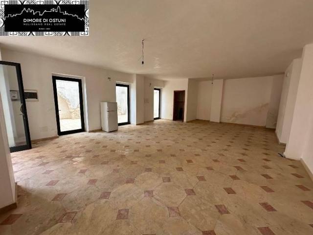 Locale Commerciale in affitto a Puglia, Brindisi