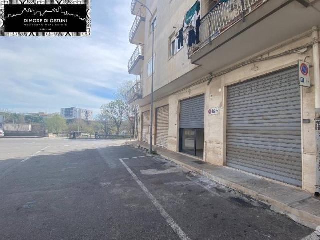 Locale Commerciale in affitto a Puglia, Brindisi