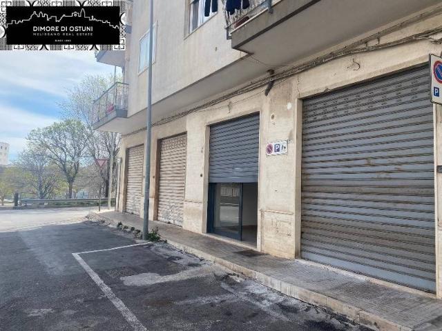 Locale Commerciale in affitto a Puglia, Brindisi