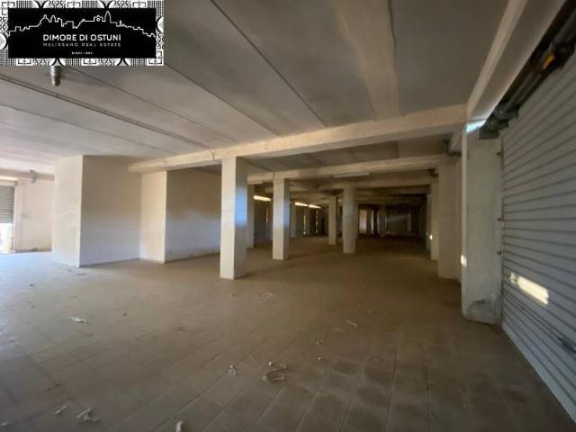 Locale Commerciale in affitto a Puglia, Brindisi