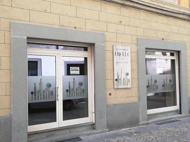 Locale Commerciale in affitto a Piemonte, Alessandria