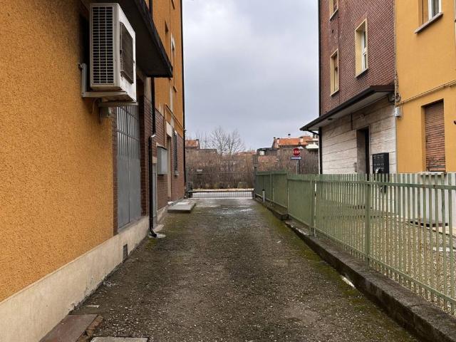 Locale Commerciale in affitto a Unione dei comuni Savena-Idice, Ozzano Dell'emilia