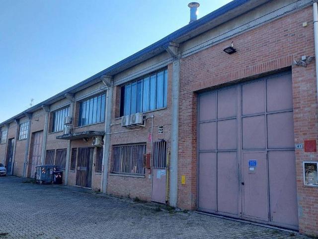 Locale Commerciale in affitto a Unione dei comuni Savena-Idice, Ozzano Dell'emilia