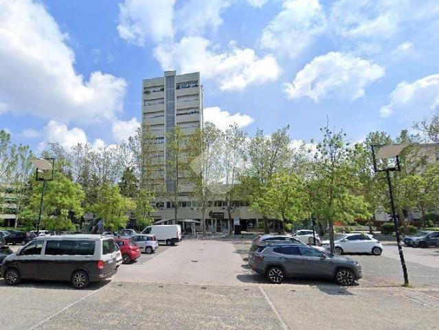 Locale Commerciale in affitto a Unione dei comuni Savena-Idice, Ozzano Dell'emilia
