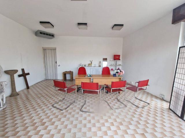 Locale Commerciale in affitto a Piemonte, Alessandria